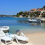 아파트 Family Friendly Seaside Razanj, - 10373 *
