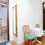 아파트 Family Friendly Seaside Razanj, - 10373 로고즈니차