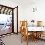 아파트 Family Friendly Seaside Razanj, - 10373