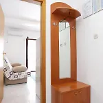 Family Friendly Seaside Razanj, - 10373 * 로고즈니차