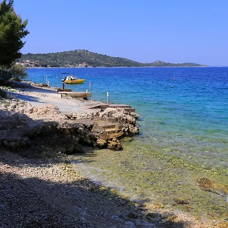 Family Friendly Seaside Razanj, - 10373 דירה