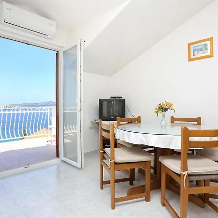 Family Friendly Seaside Razanj, Rogoznica - 10373 * Rogoznica (Sibenik-Knin)