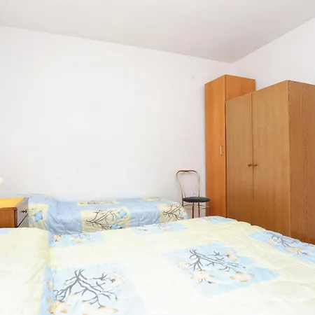 Family Friendly Seaside Razanj, - 10373 Rogoznica (Sibenik-Knin)
