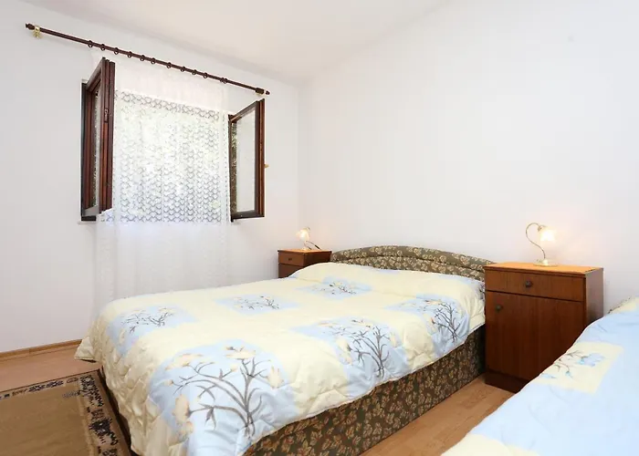 아파트 Family Friendly Seaside Razanj, - 10373