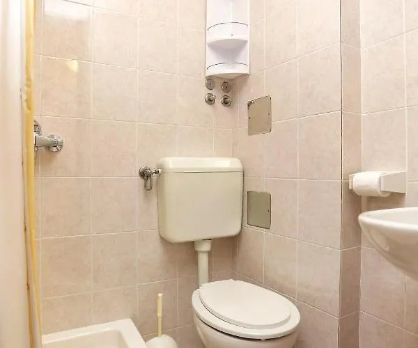 Family Friendly Seaside Razanj, - 10373 Rogoznica (Sibenik-Knin)